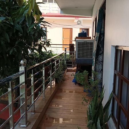Crescent Moon Homestay Rishīkesh Buitenkant foto