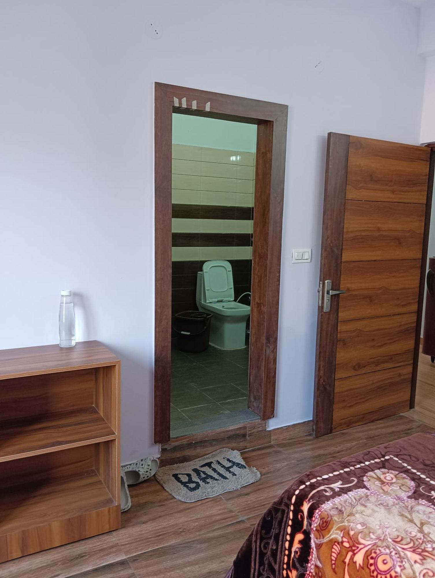 Crescent Moon Homestay Rishīkesh Buitenkant foto