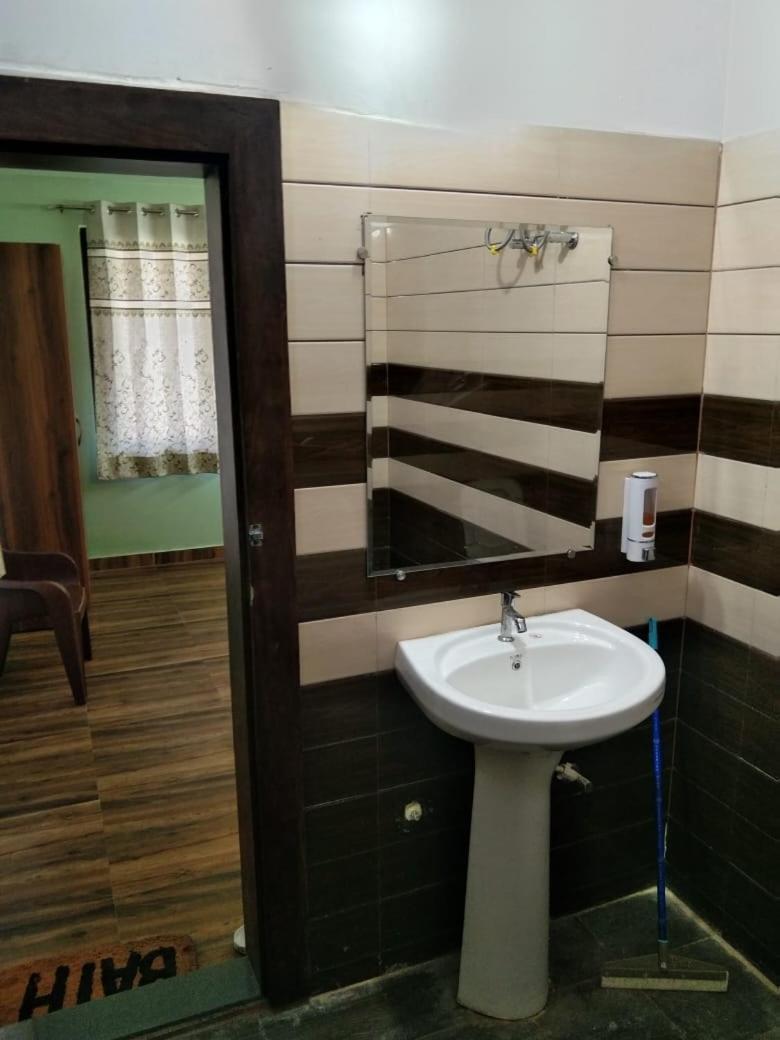 Crescent Moon Homestay Rishīkesh Kamer foto